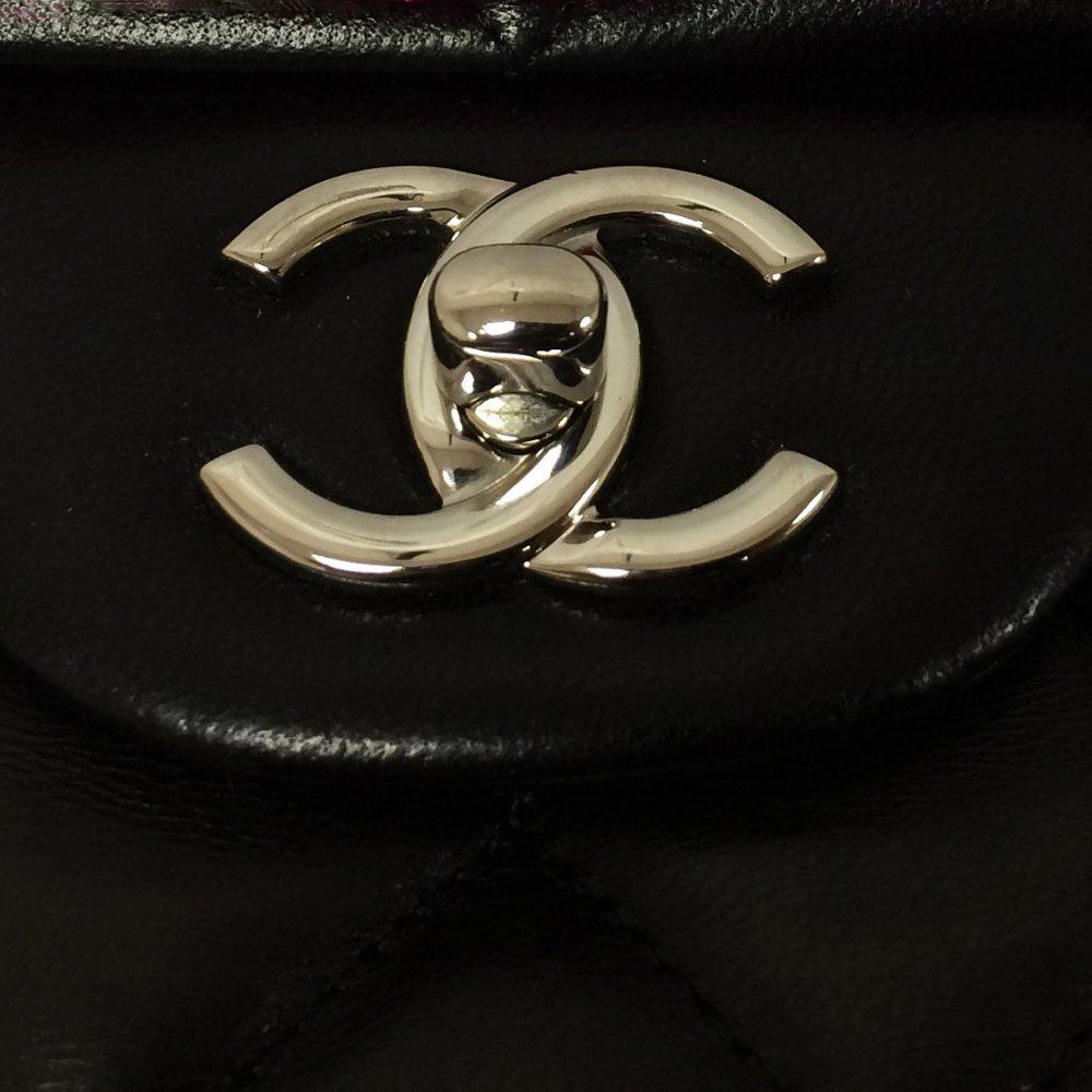 CHANEL 2.55 Reissue Timeless Classic Flap Bag