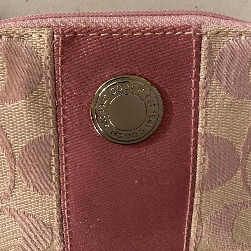 COACH F42251 Pink Signature Strap Wristlet