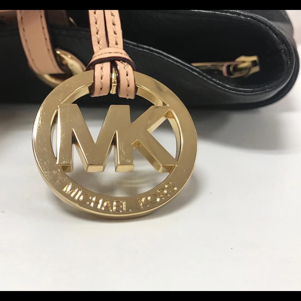 MICHAEL KORS Jet Set Top Zip Black Leather Bag