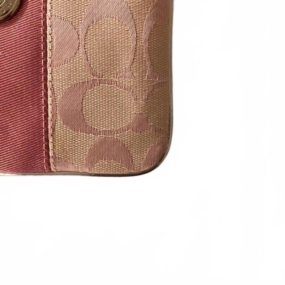 COACH F42251 Pink Signature Strap Wristlet