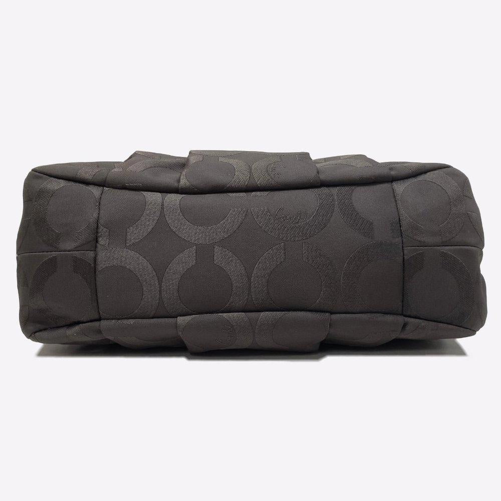 COACH 18763 Madison OP Art Maggie Shoulder Bag